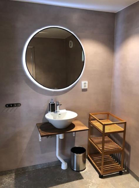 Soederasens Skafferi - Logi Hostel Ljungbyhed ภายนอก รูปภาพ